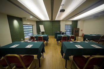 Athinais Hotel