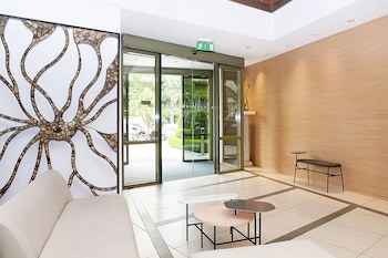 Athinais Hotel