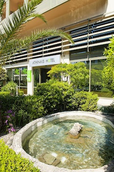 Athinais Hotel