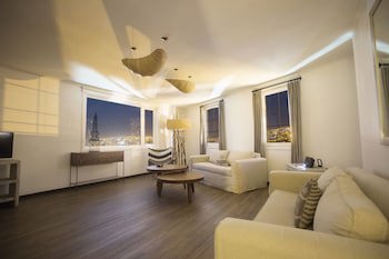 Casa Galos Hotel & Lofts