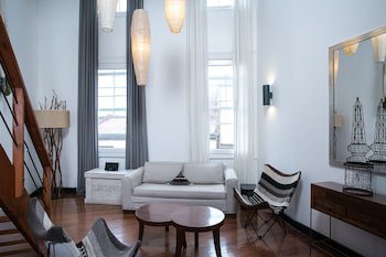 Casa Galos Hotel & Lofts