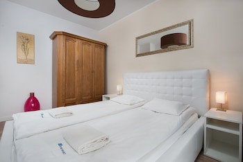 Apartinfo Aura Apartments