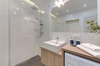 Apartinfo Aura Apartments