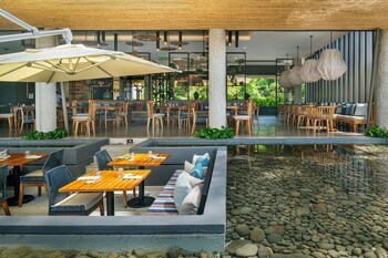El Mangroove Papagayo, Autograph Collection