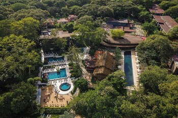 El Mangroove Papagayo, Autograph Collection