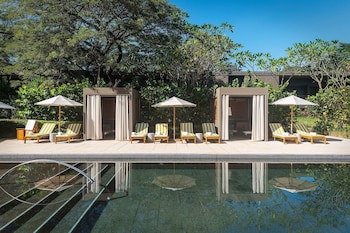 El Mangroove Papagayo, Autograph Collection