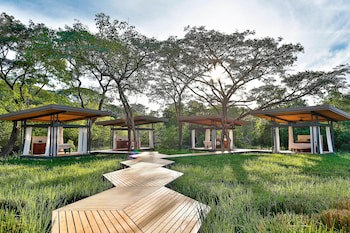 El Mangroove Papagayo, Autograph Collection