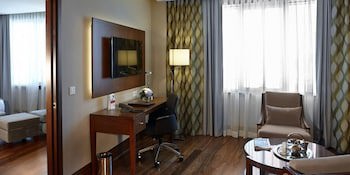 Crowne Plaza Istanbul - Oryapark by IHG galeri fotoğrafı