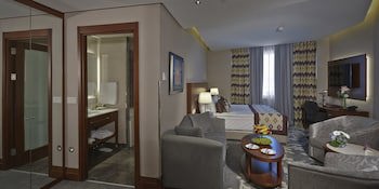 Crowne Plaza Istanbul - Oryapark by IHG galeri fotoğrafı