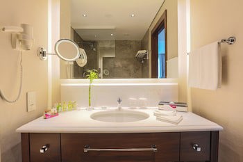Crowne Plaza Istanbul - Oryapark by IHG galeri fotoğrafı