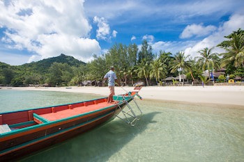 Bottle Beach 1 Resort