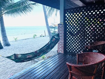 Bottle Beach 1 Resort