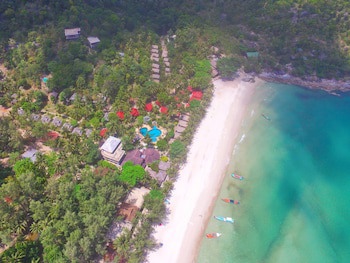 Bottle Beach 1 Resort