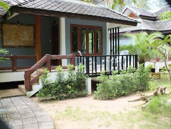 Bottle Beach 1 Resort