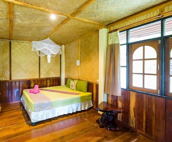 Bottle Beach 1 Resort
