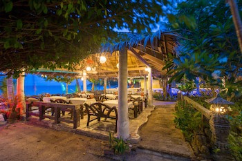Bottle Beach 1 Resort