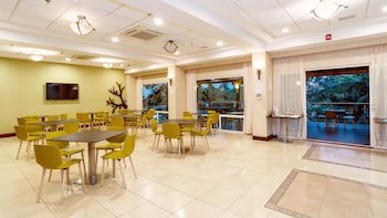 Holiday Inn Express Hotel & Suites Cuernavaca, An Ihg Hotel