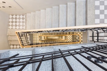 Venetian House Market Square Aparthotel