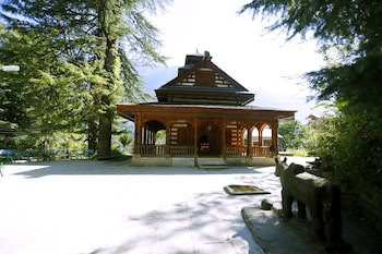Glacier Resorts