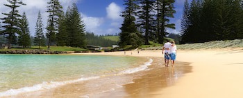 Paradise Hotel And Resort