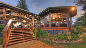 Paradise Hotel And Resort