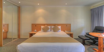 Paradise Hotel And Resort