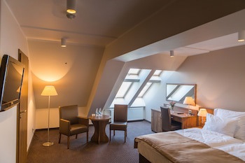 Gem Hotel