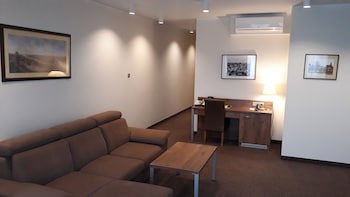 Gem Hotel