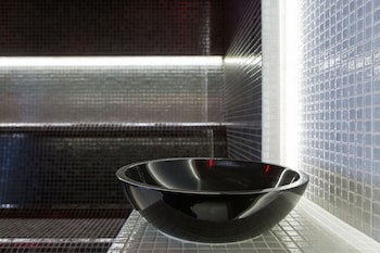 Gem Hotel