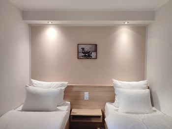 Gem Hotel