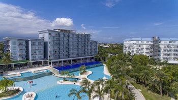 Solea Seaview Resort