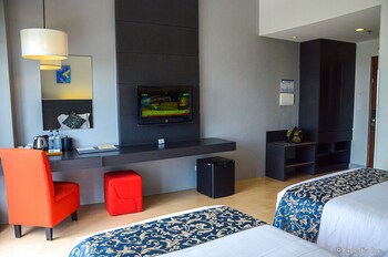 Solea Seaview Resort