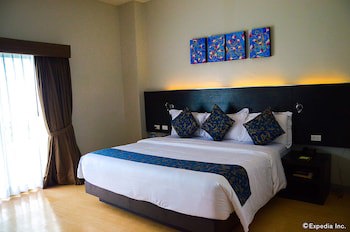 Solea Seaview Resort