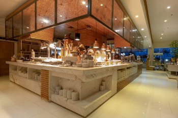 Solea Seaview Resort