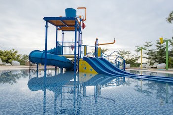 Solea Seaview Resort