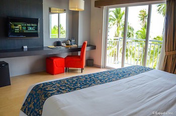 Solea Seaview Resort