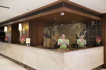 Golden Prince Hotel And Suites
