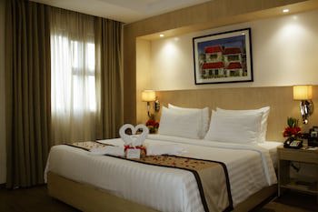 Golden Prince Hotel And Suites