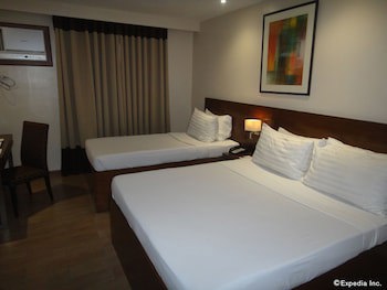 Golden Prince Hotel And Suites