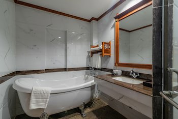 Empress Residence Resort & Spa