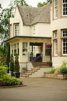 Cairn Lodge