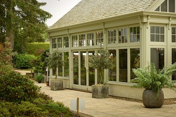 Cairn Lodge