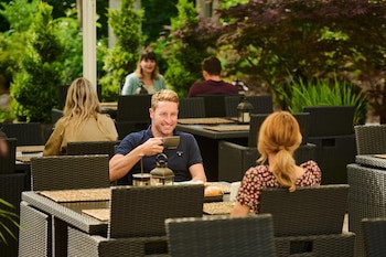 Cairn Lodge