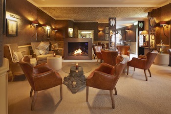 Cairn Lodge