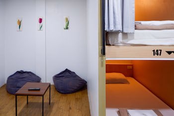 18 Coins Budget Hotel