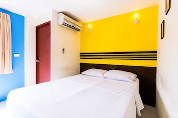 18 Coins Budget Hotel