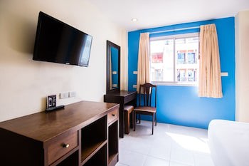 18 Coins Budget Hotel