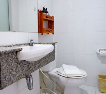 18 Coins Budget Hotel