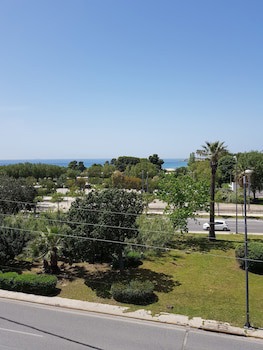 Parthenis Riviera Hotel fotoğrafı