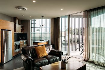 King And Queen Hotel Suites